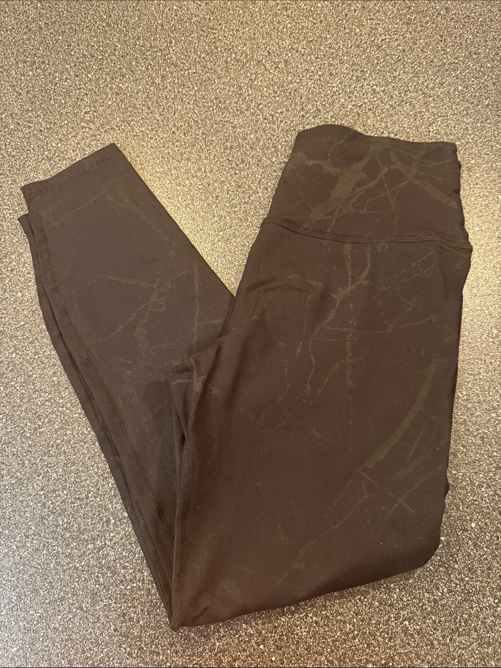 Women’s Beyond Yoga Black Marble-Print Leggings - size XL